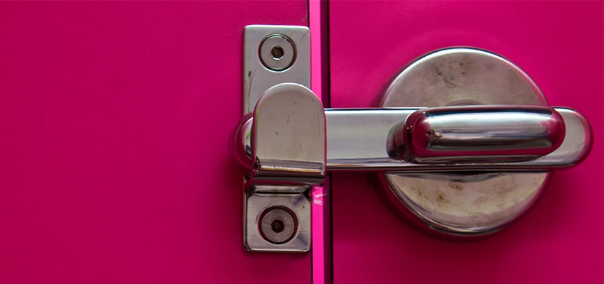 Childproof Gate Lock in Gustine, California